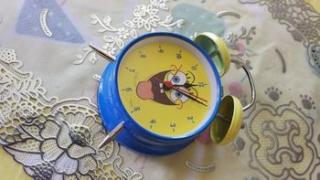 réveil  amusant très bon état