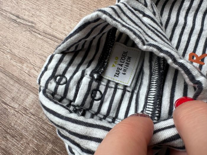 - Haut ML Tape à l’œil - 6 mois - Très bon état - photo numéro 2