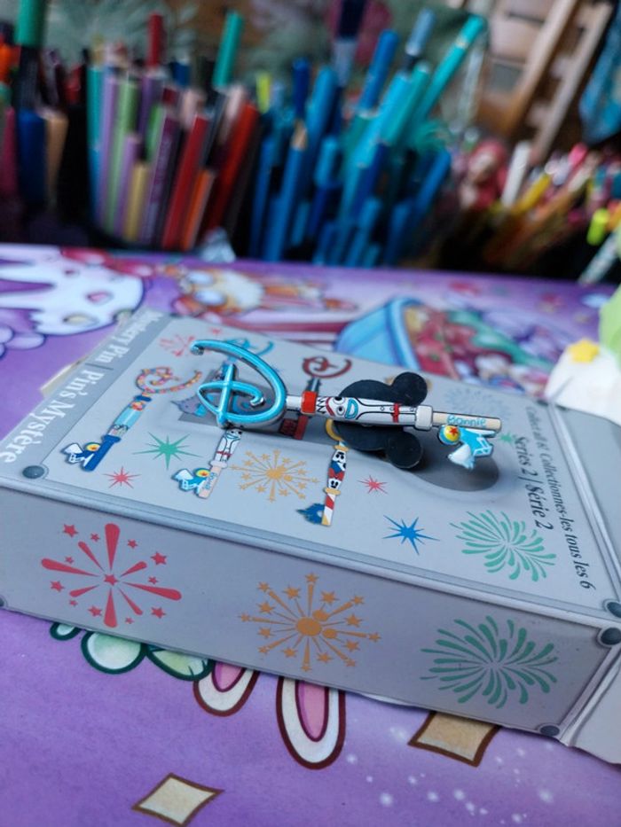 Pins clé Disney pixar fourchette