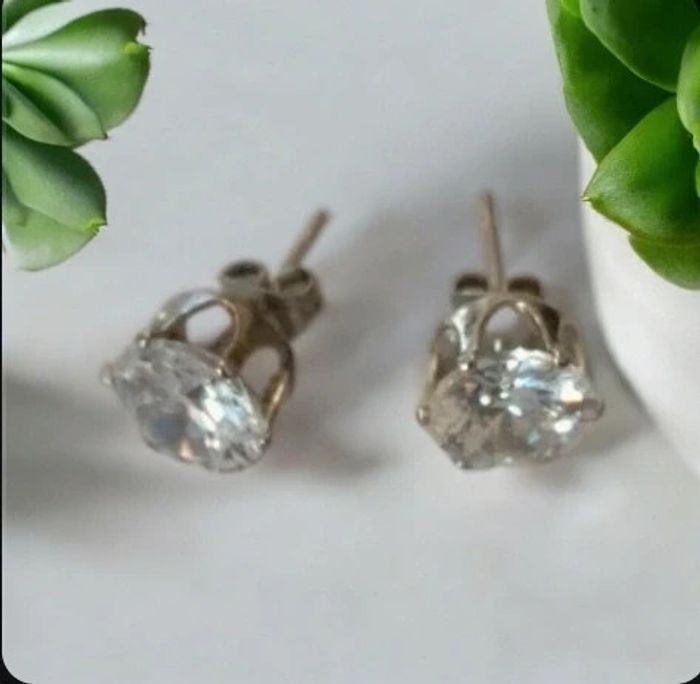 Boucles d'oreilles en strass En très bon état - photo numéro 5