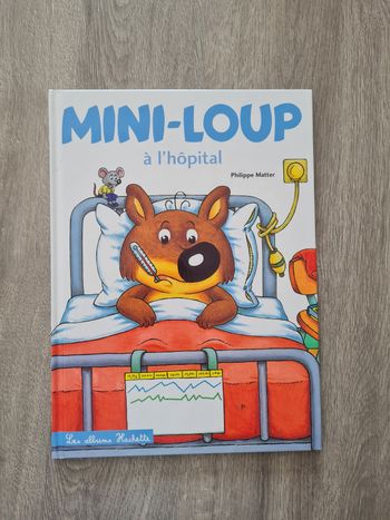 Livre Mini Loup à l'hôpital 