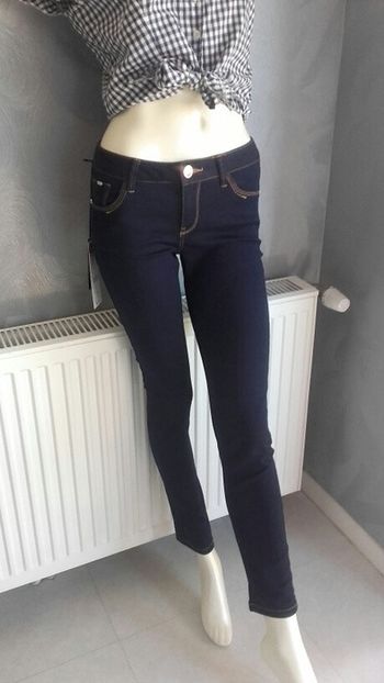 Jeans skinny brut Neuf avec étiquette Morgan