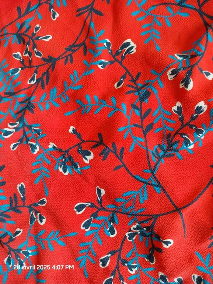 Coupon de 300 x 150 cm – Tissu Crêpe Georgette Rameaux – rouge – Tissu net - photo numéro 3