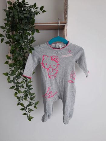 Pyjama gris Hello Kitty 1 mois
