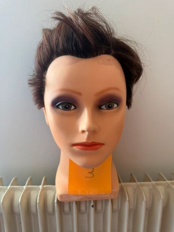 Tête malléable professionnelle Raphaël Perrier - Cheveux châtain avec mèches/reflets
