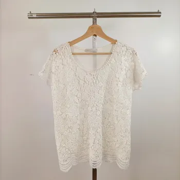 Top dentelle blanc Armand Thiery coupe droite manches courtes romantique bohème A1471