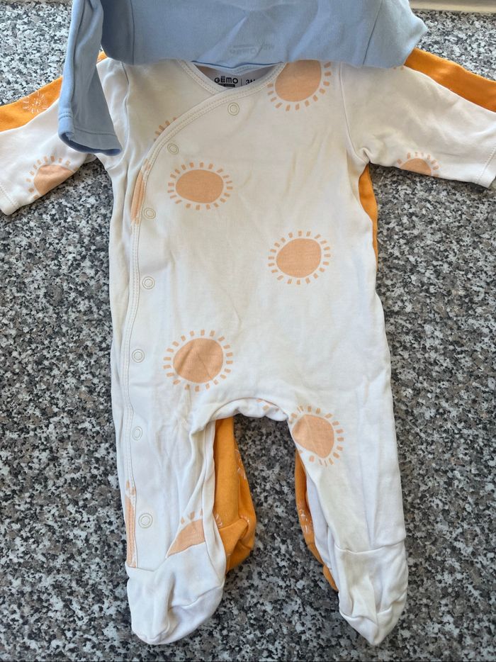 3 pyjamas 3 mois - photo numéro 4