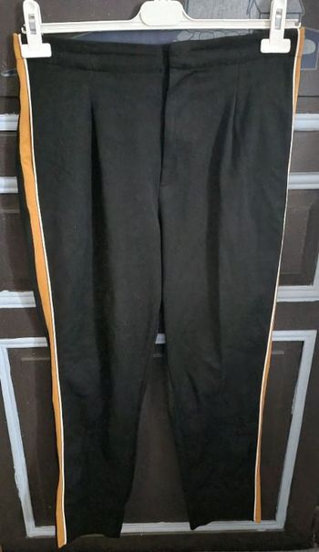Pantalon noir avec bandes sur les côtés taille L