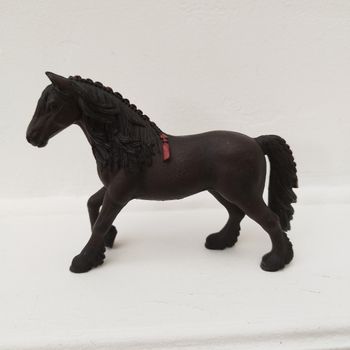 Jument Frison 13749 Schleich