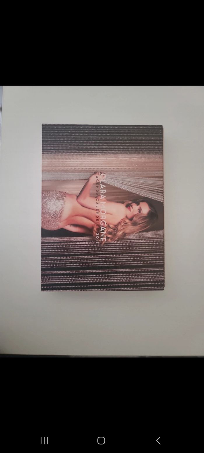 Clara Morgane Agenda calendrier 2017