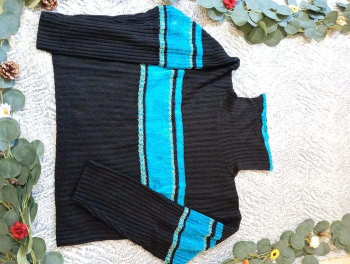 Pull rayée bleu et vert-jaune