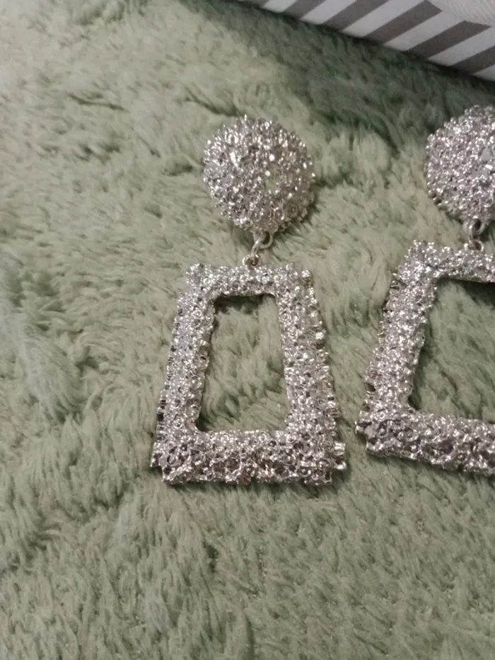 Paire de boucles d'oreilles - photo numéro 2