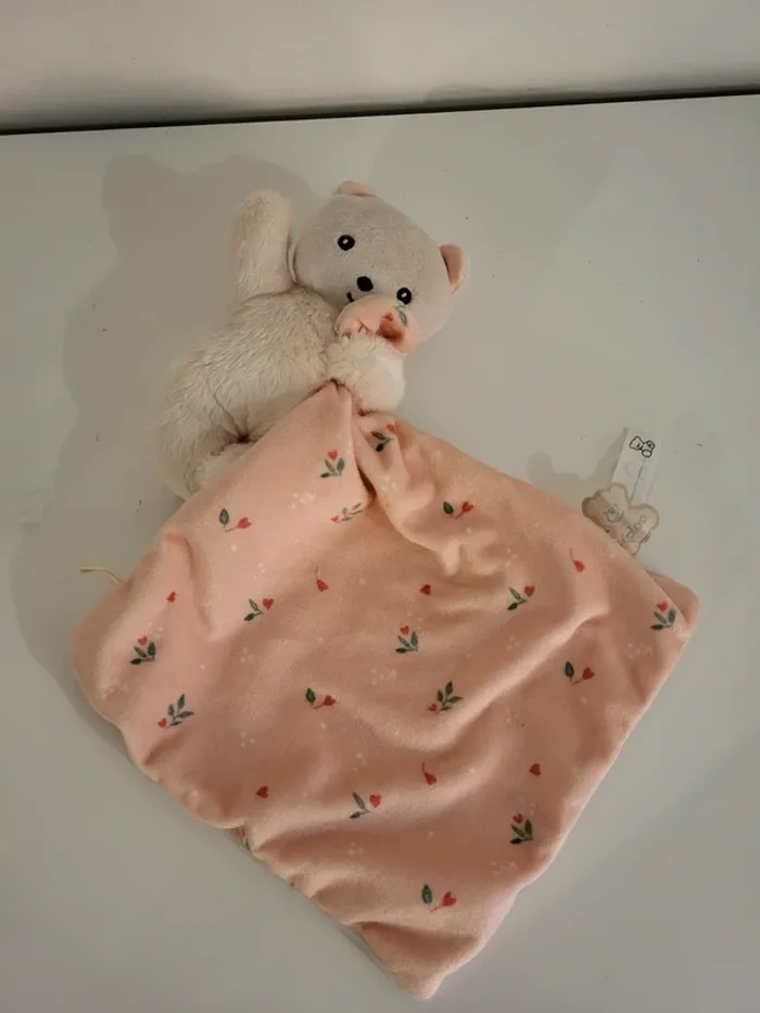 Doudou ours kaloo