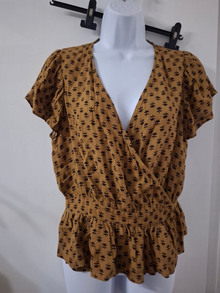 Blouse cache cœur monoprix taille 38 en très bon état (détail dans l annonce ) - photo numéro 2