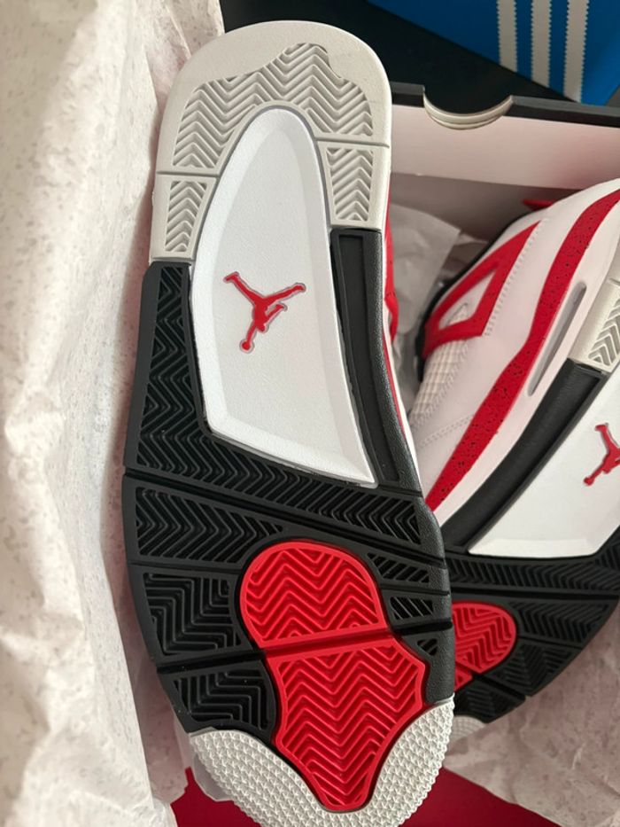 Air Jordan 4 Retro White/Fire Red-Black – Taille 44 EU / US 10 - photo numéro 3