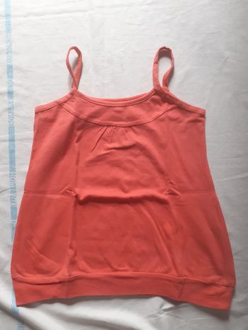 Débardeur orange à petites bretelles