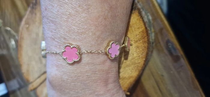 Bracelet réglable acier inoxydable or trèfle résine rose neuf - photo numéro 3