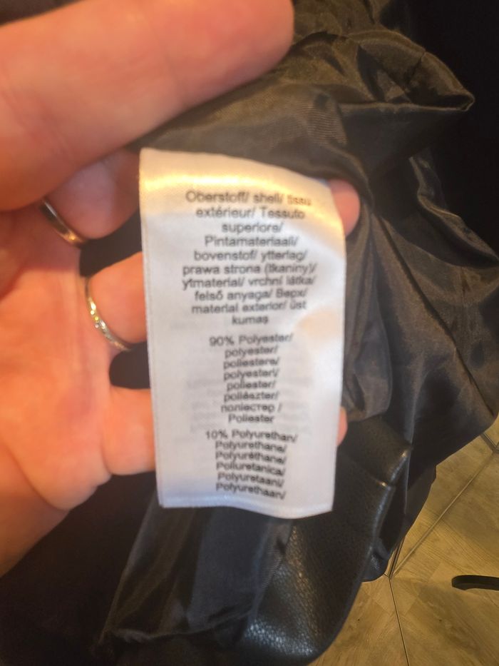 Veste perfecto noire en simili à volants T.44/46 - photo numéro 7