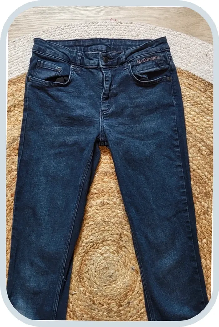 Jean slim bleu foncé McDonald's – Taille 36 – Bon état
- Femme - photo numéro 5