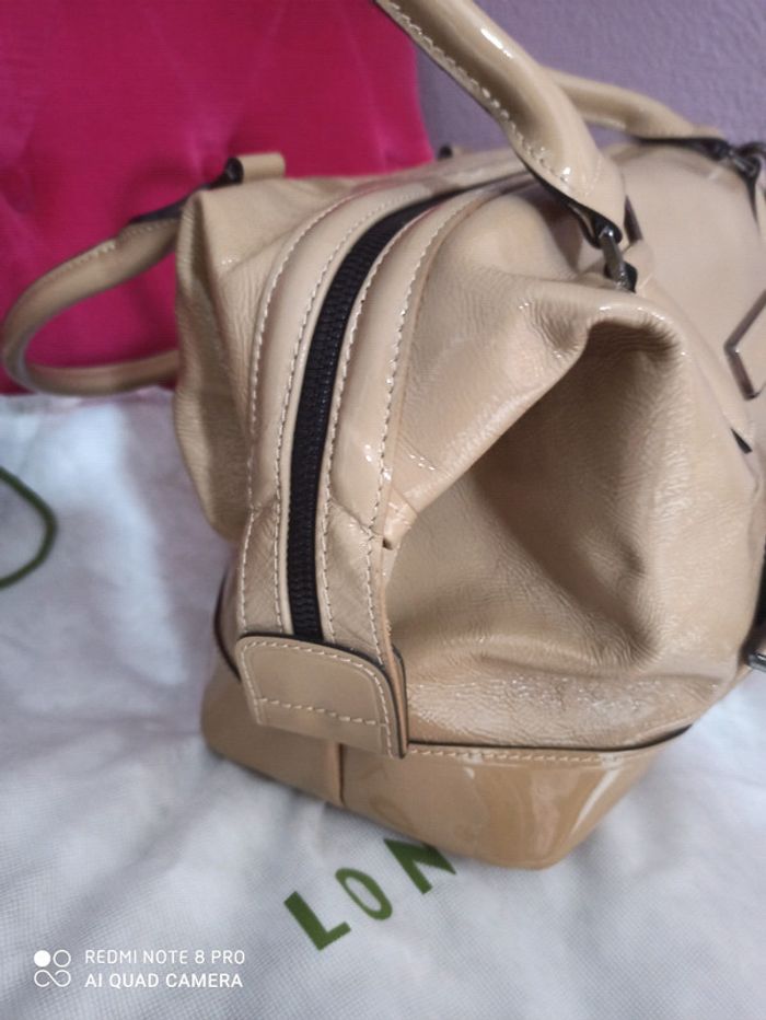 Joli sac Longchamp vernis beige - photo numéro 3