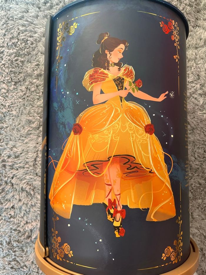Poupée édition limitée (1 sur 5210) La Belle et La Bête Scellé - photo numéro 5