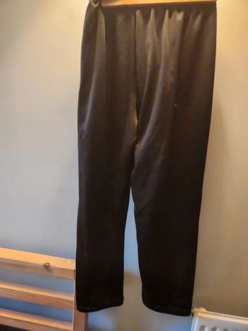 Pantalon de yoga noir satiné