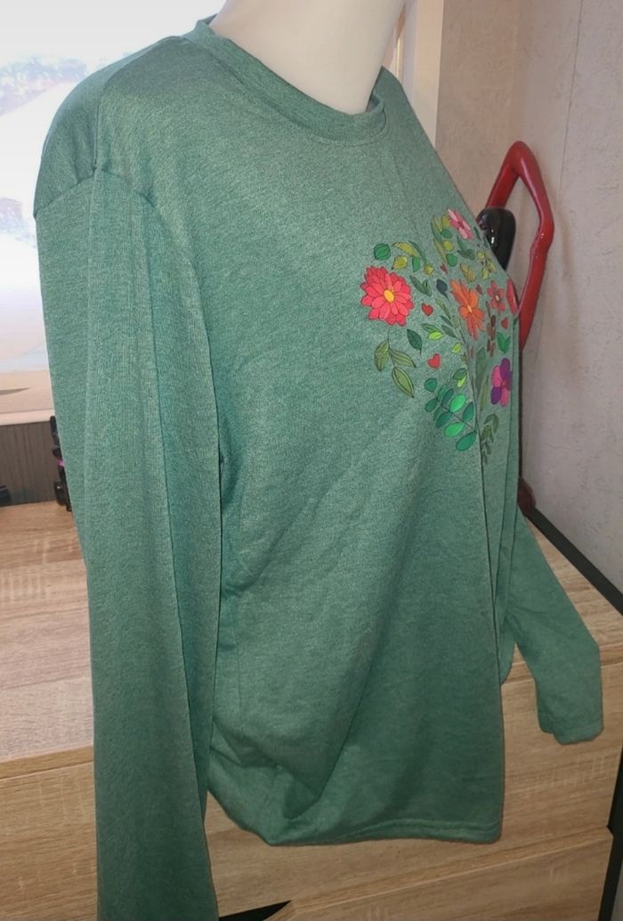 Tunique cœur floral  taille 44 46 - photo numéro 2