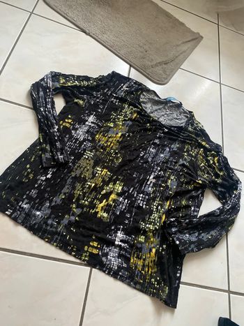 TEE shirt taille 44