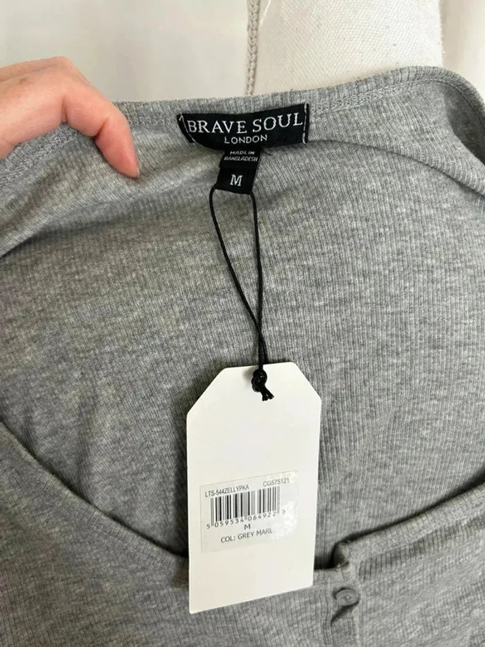 Haut gris - photo numéro 3