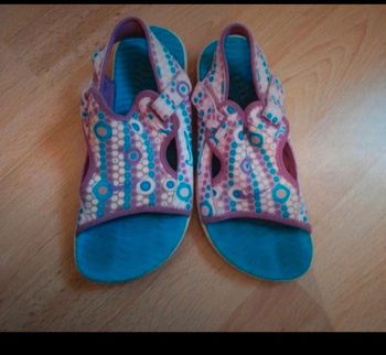 Sandales Nike taille 31