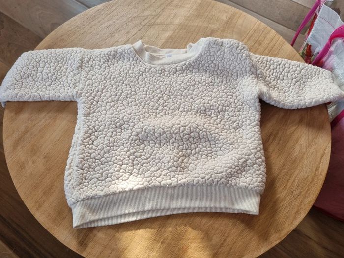 Pull bébé fille