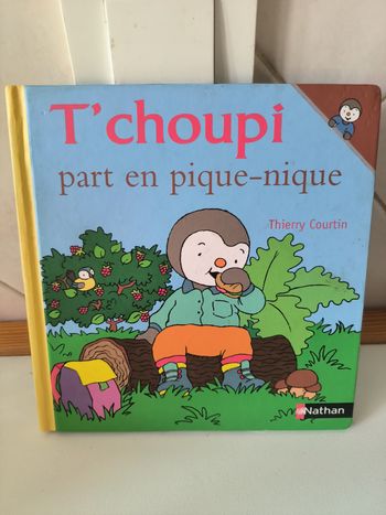 livre T'choupi Part En Pique-Nique - Courtin Thierry en tres bon etat ref EC