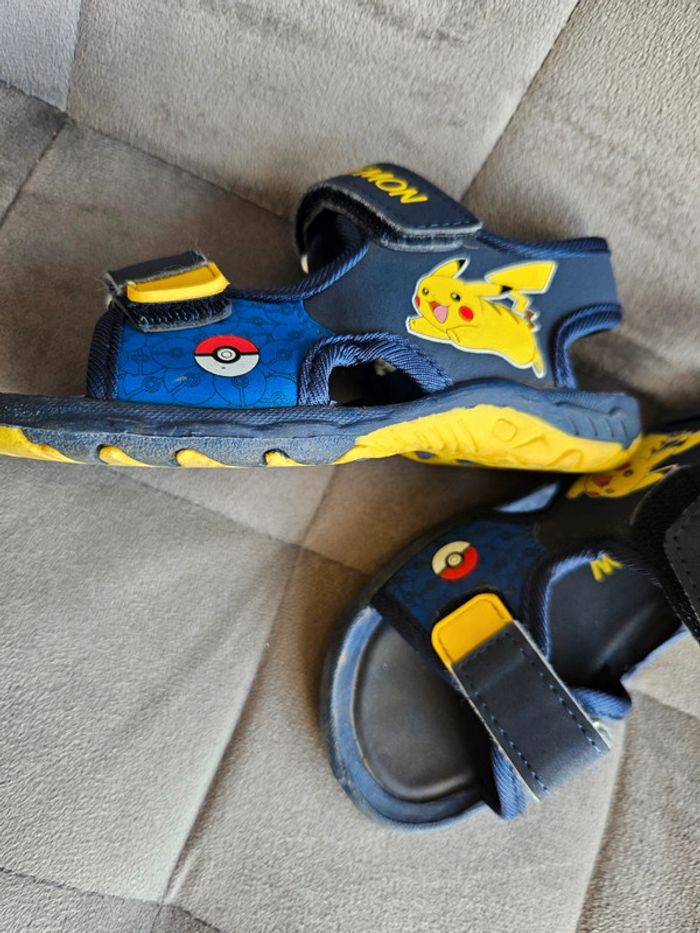 Sandale pokemon - photo numéro 2