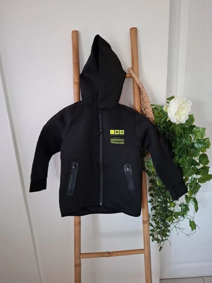 Zara 6 ans