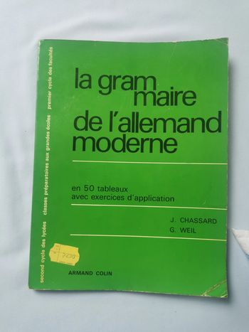 La grammaire de l'allemand moderne en 50 tableaux avec exercices d'application