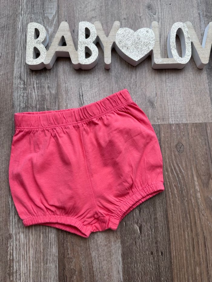 - Short Kiabi - 6 mois - Très bon état