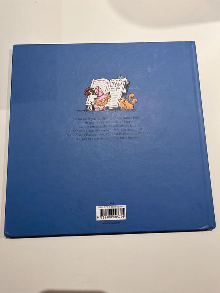 Livre dans la grande forêt - photo numéro 2