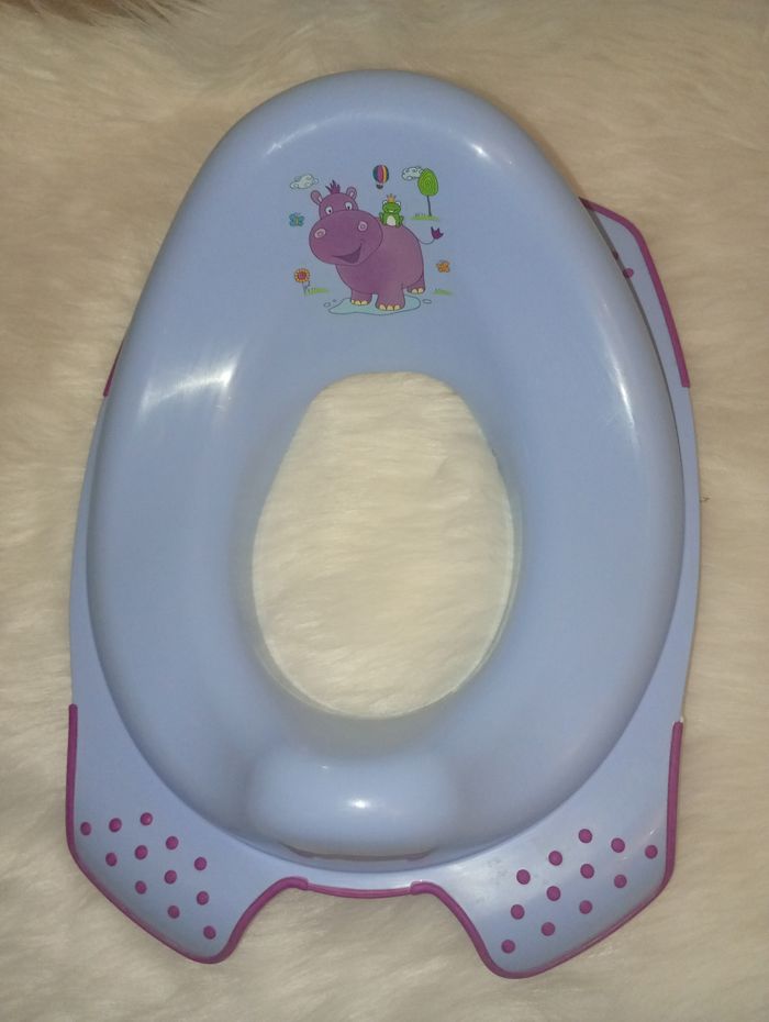 Lot réducteur et siège baignoire bébé - photo numéro 4