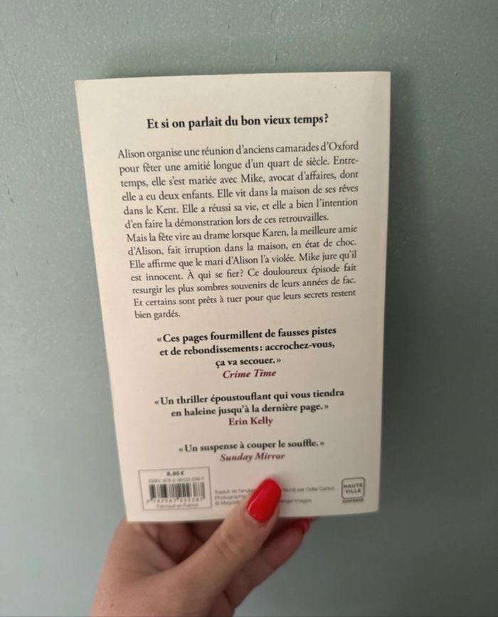Livre « personne ne doit savoir » - photo numéro 2
