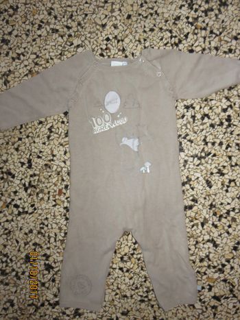 combinaison disney taille 6-9 mois