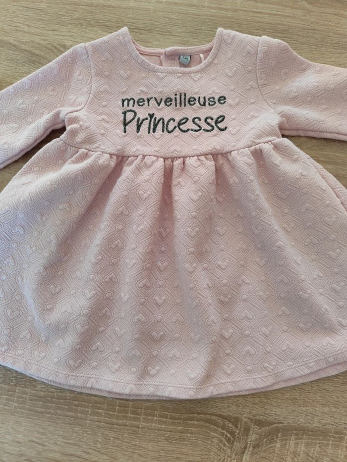 Robe rose