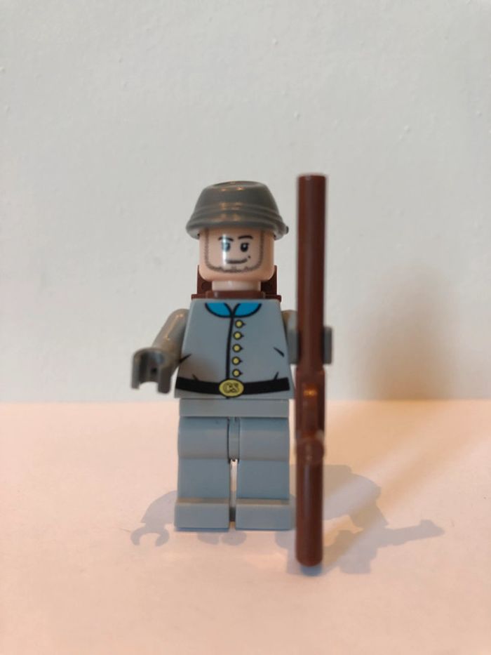 Figurine type lego soldat sudiste. Soldats