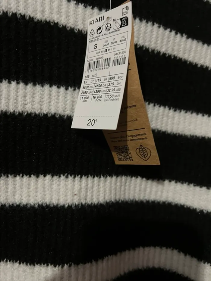 Jolie robe pull noir et blanc de Kiabi - photo numéro 3