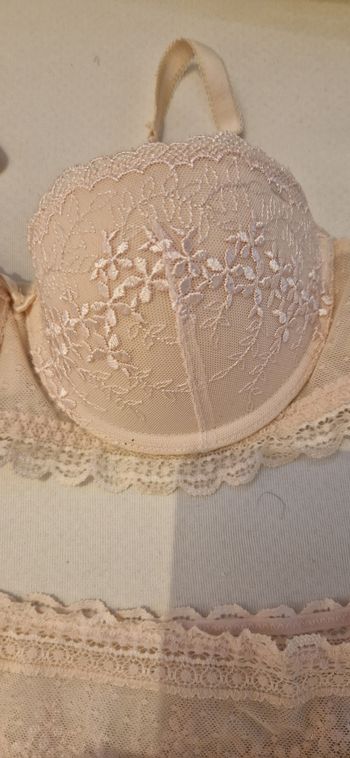 Ensemble soutien gorge et bas  rose