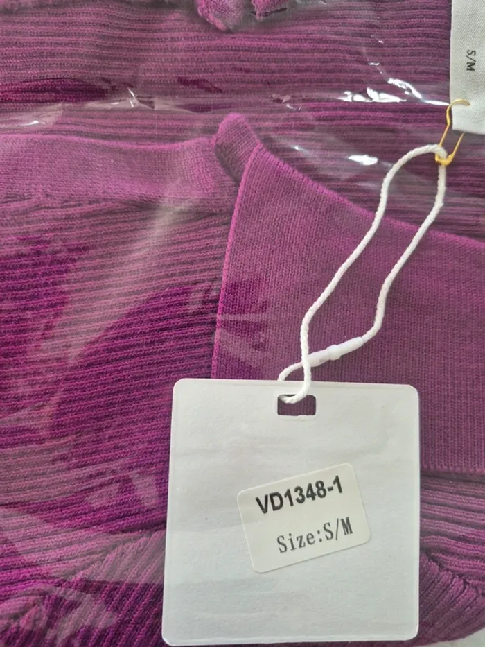 Top Court Col V Manches Courtes Violet Femme Taille S/M - photo numéro 3