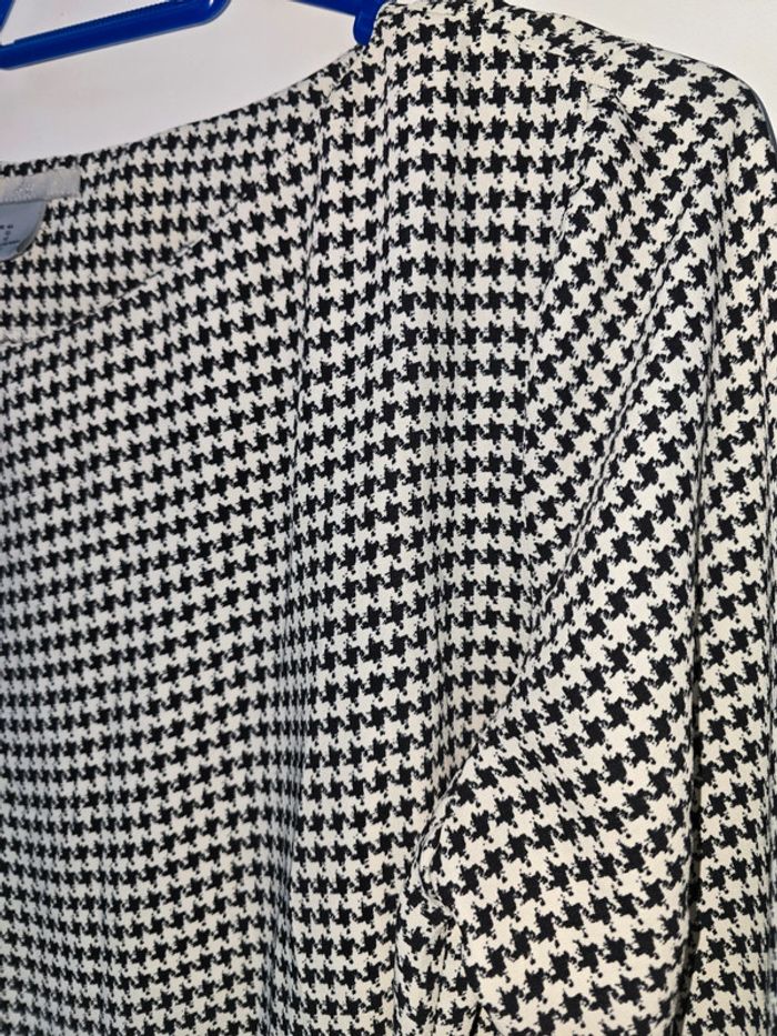 Robe noir et blanche - photo numéro 2