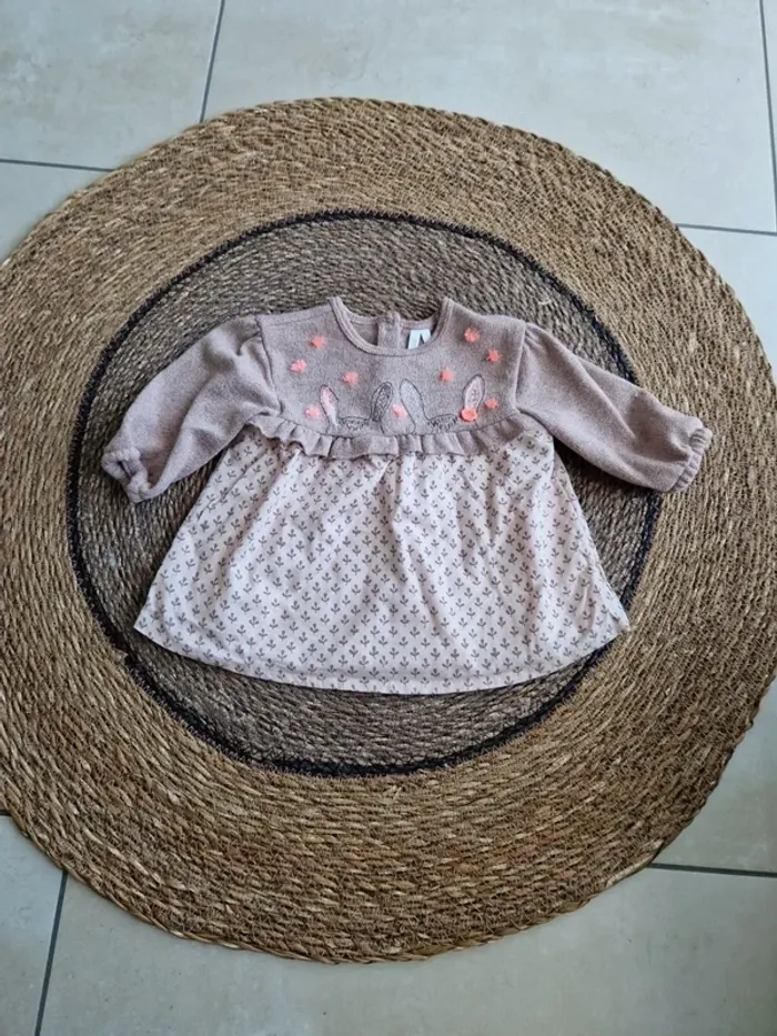 Jolie tunique motif lapins Orchestra taille 9 mois