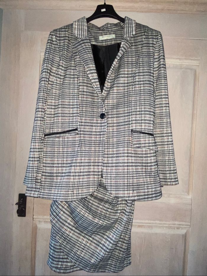 Tailleur jupe en M