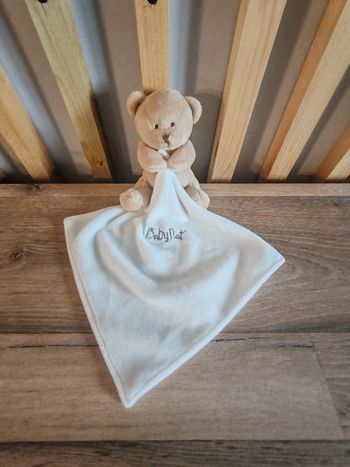 Ours baby nat beige et blanc