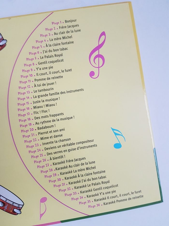 Je chante et je joue avec mon tambourin - photo numéro 4